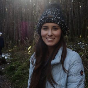 Meet your Posher, Chloe